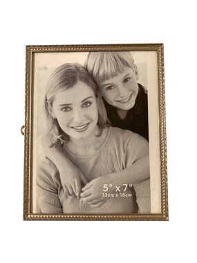 Vintage Silver Tone Wall Photo Picture Frame 5"x7"